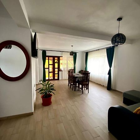 Casa Alex Hotel Curtea De Arges Luaran gambar