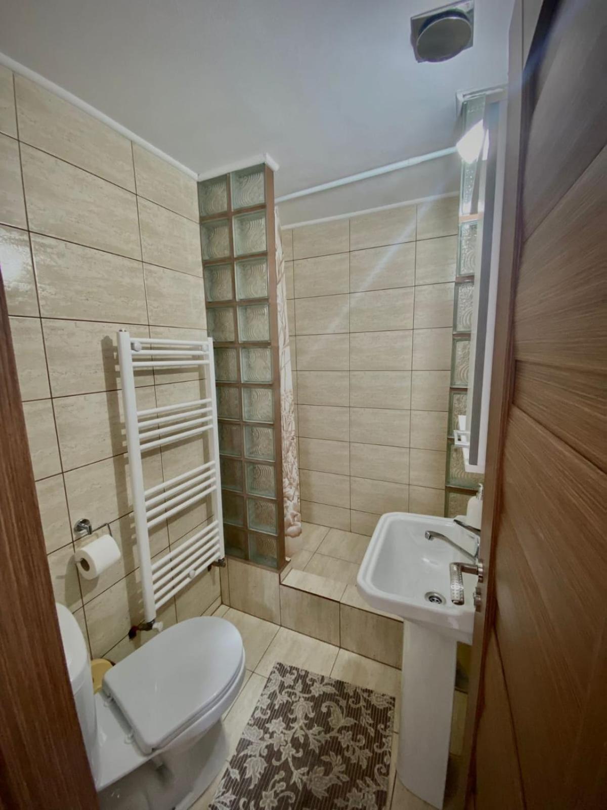 Casa Alex Hotel Curtea De Arges Luaran gambar