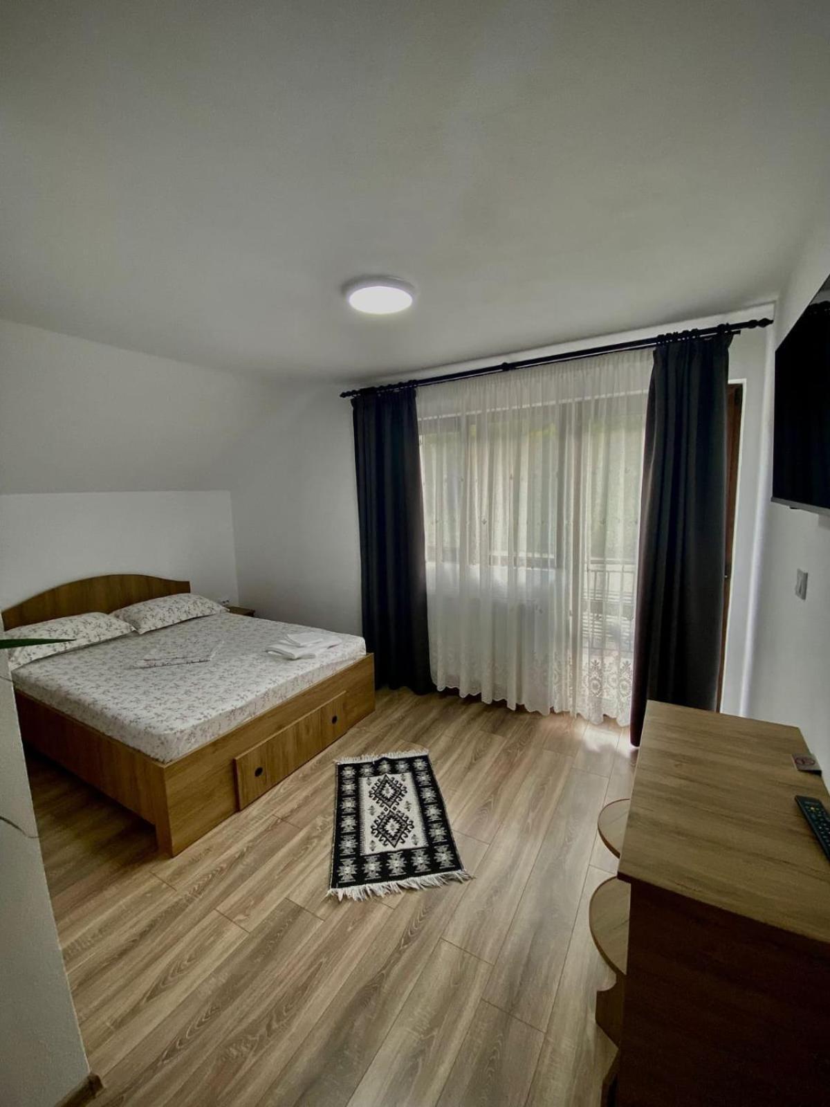 Casa Alex Hotel Curtea De Arges Luaran gambar